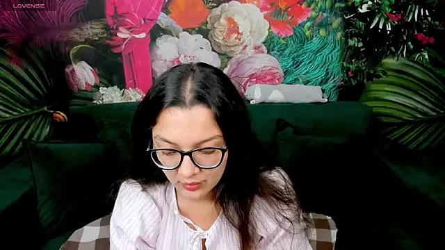 Private ZarifaBev on StripChat