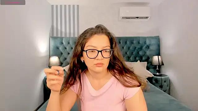 Private ZarifaBev on StripChat