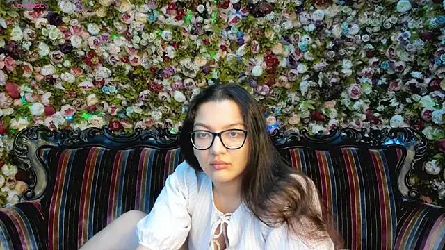 Private ZarifaBev on StripChat