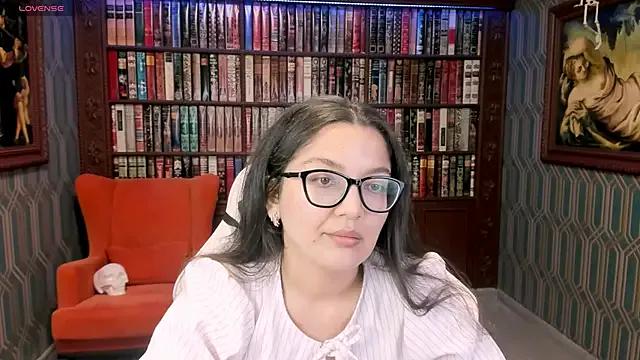 Private ZarifaBev on StripChat