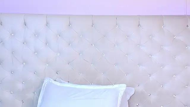 Freechat ZoehAngel on StripChat